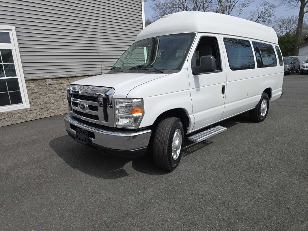 2012 FORD E-250