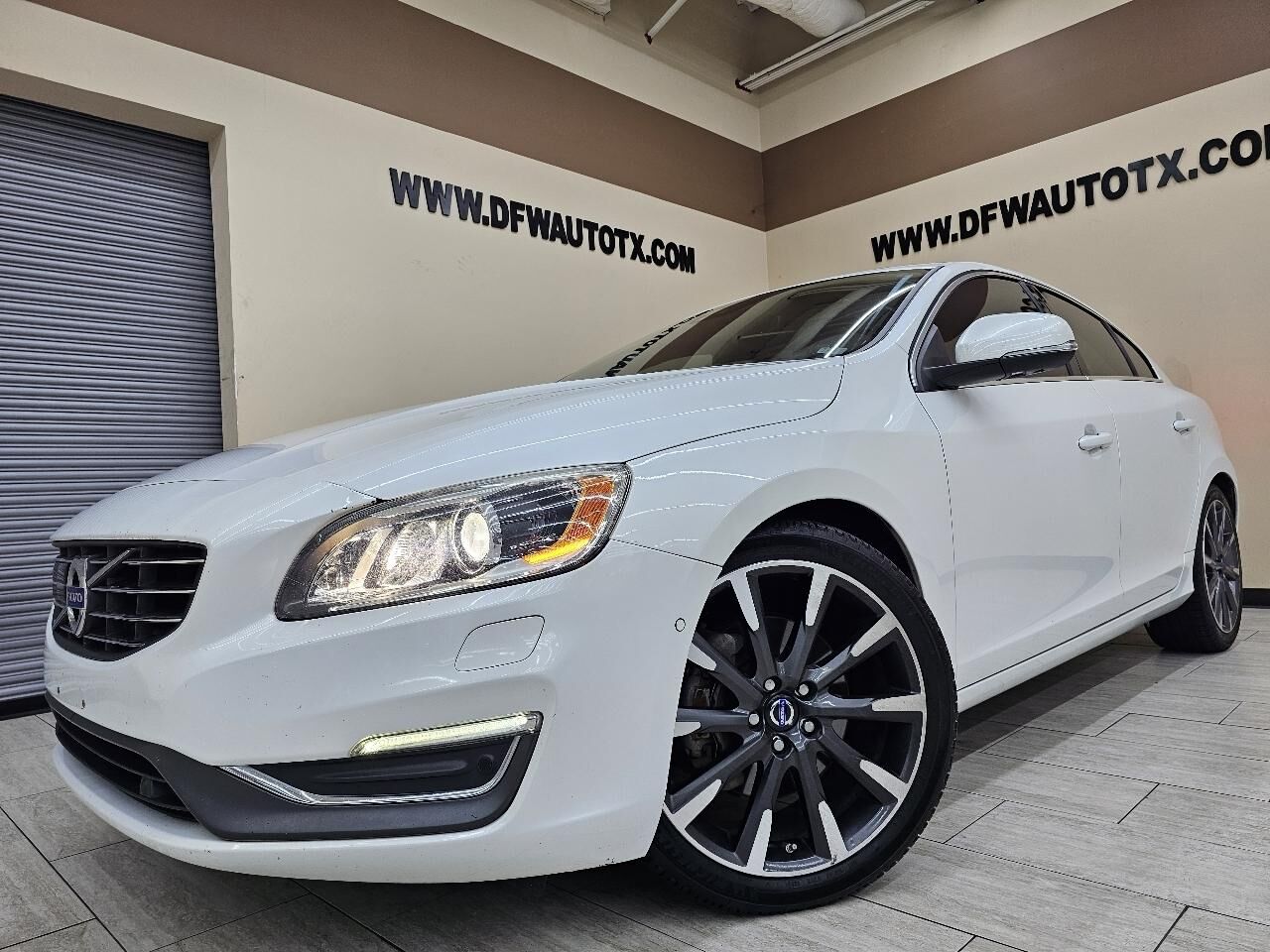 2015 VOLVO S60