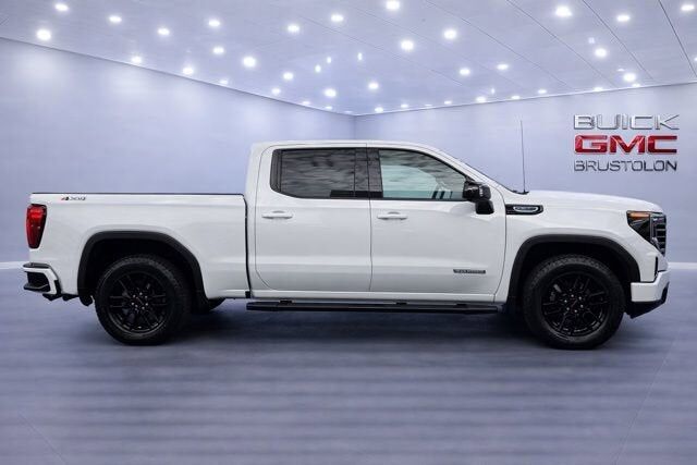 2023 GMC Sierra