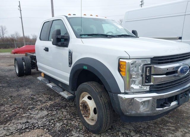 2017 FORD F-550