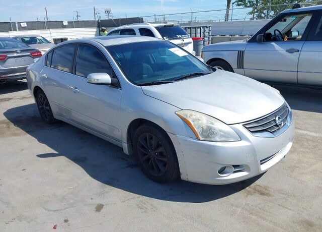 2012 NISSAN Altima