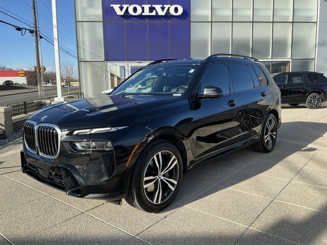 2023 BMW X7