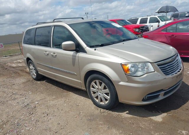 2015 CHRYSLER Town and Country