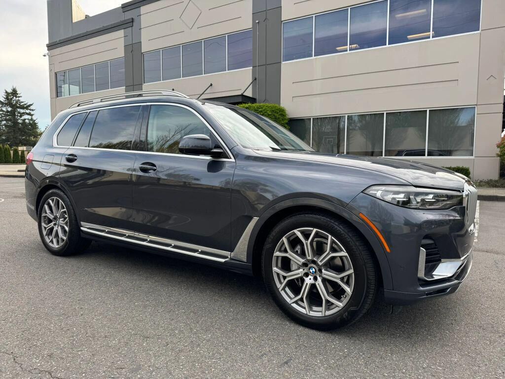2022 BMW X7