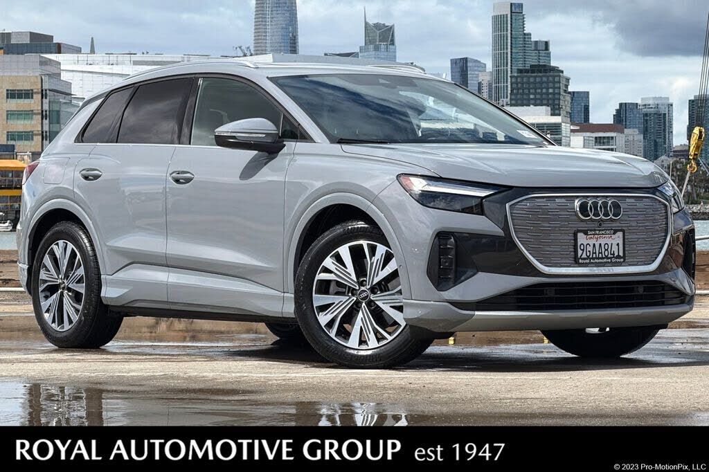 2023 AUDI Q4