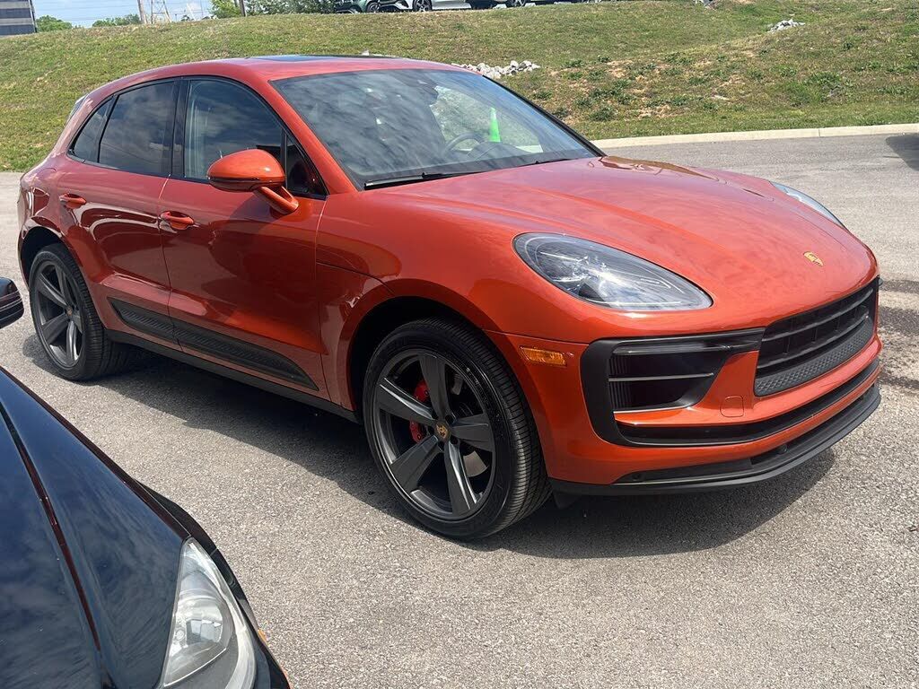 2022 PORSCHE Macan