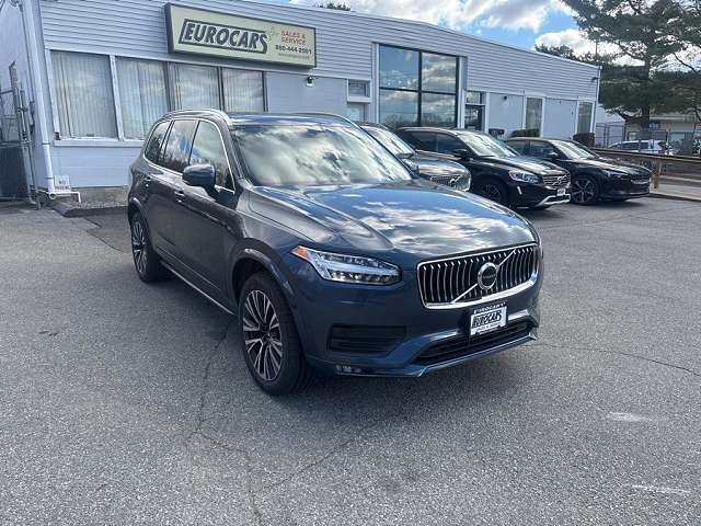 2022 VOLVO XC90