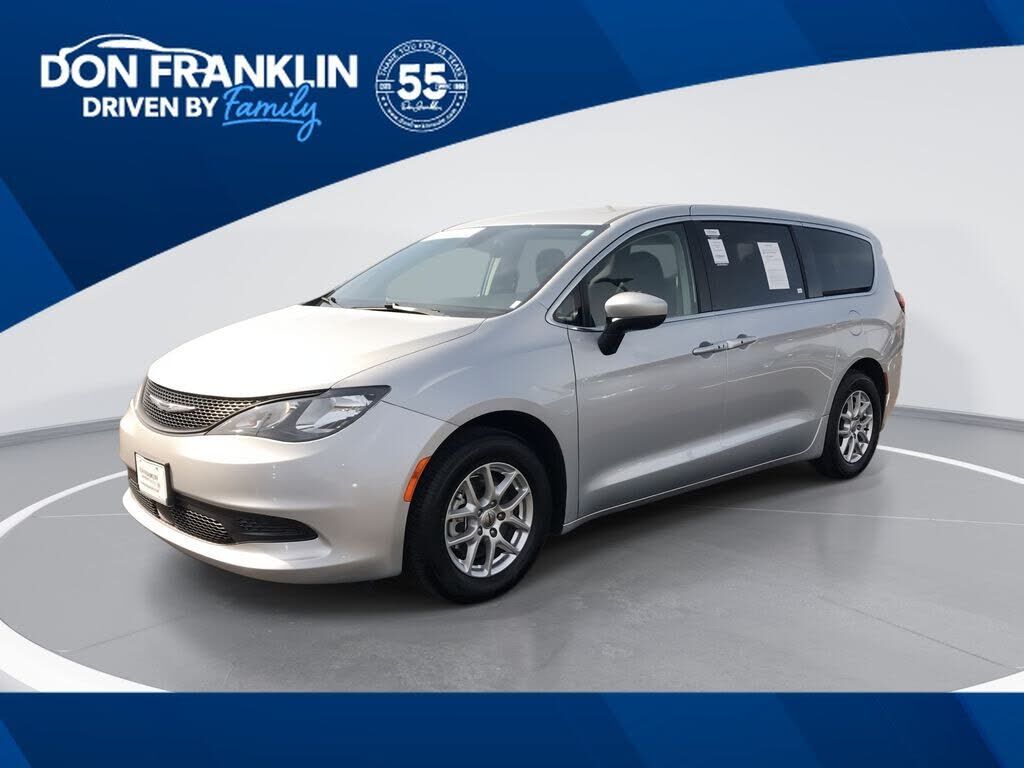 2023 CHRYSLER Voyager