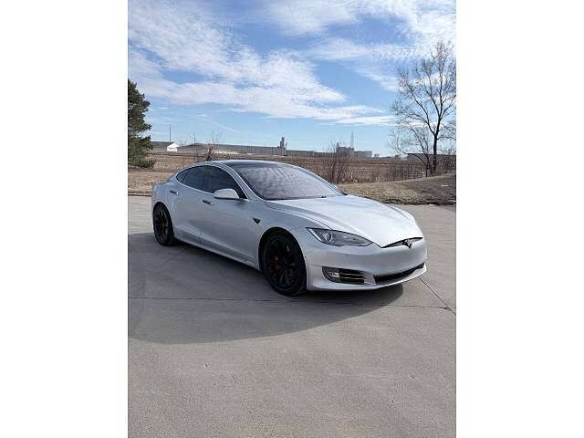 2016 TESLA Model S