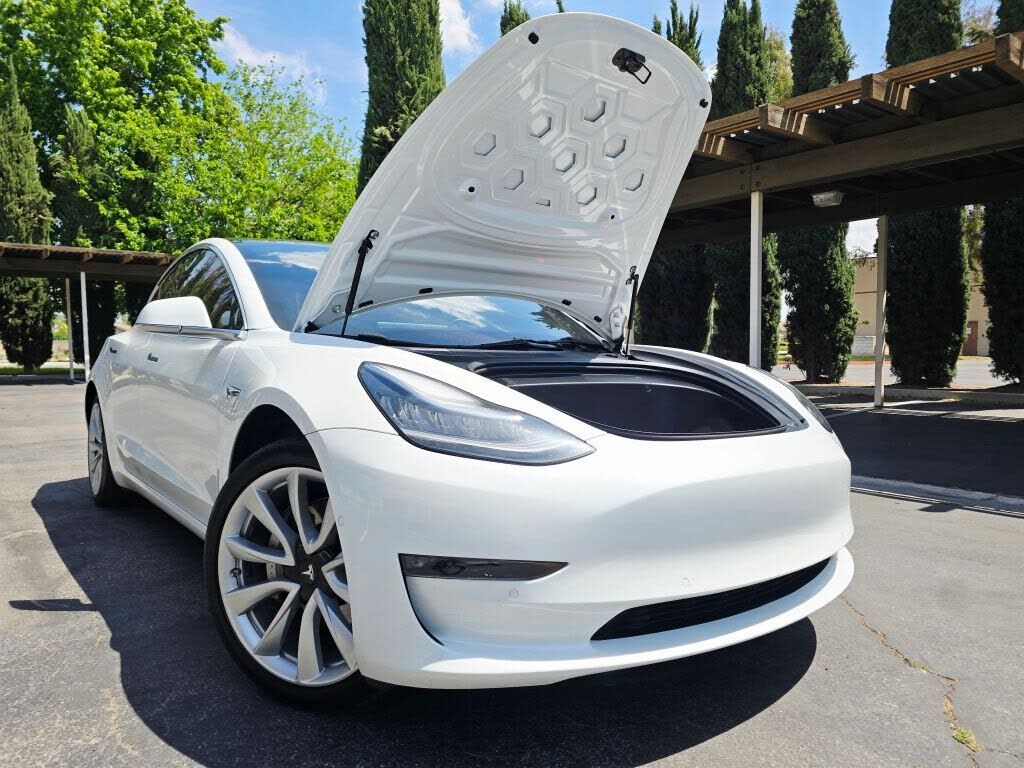 2017 TESLA Model 3