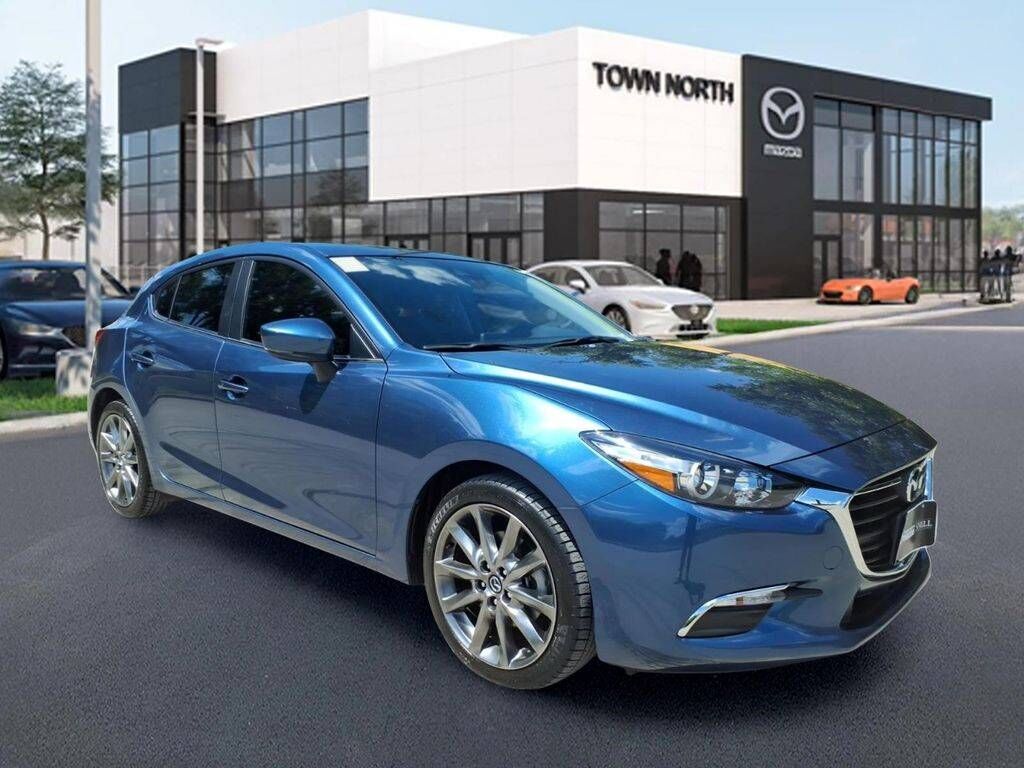 2018 MAZDA Mazda3