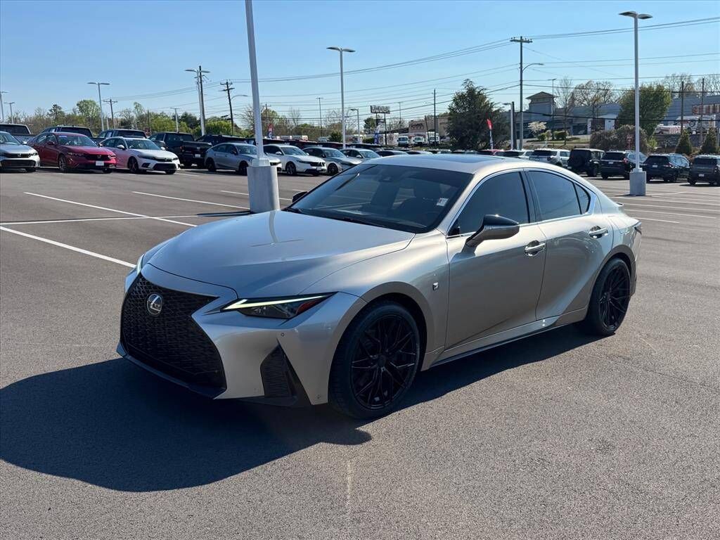 2022 LEXUS IS