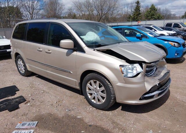 2012 CHRYSLER Town and Country