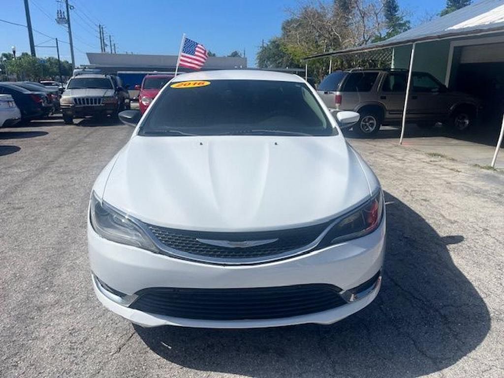 2016 CHRYSLER 200