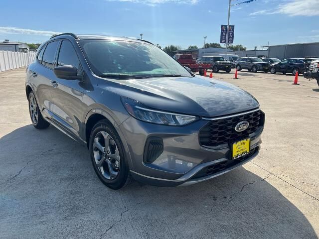 2024 FORD Escape