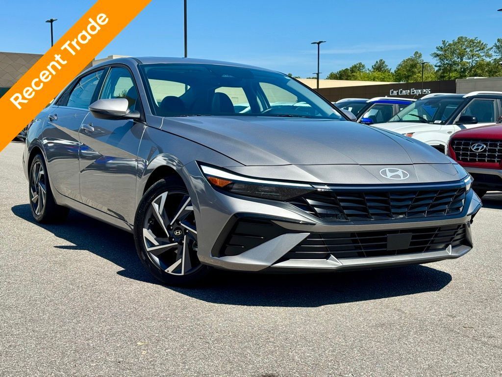 2025 HYUNDAI Elantra