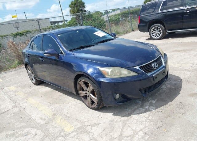 2011 LEXUS IS
