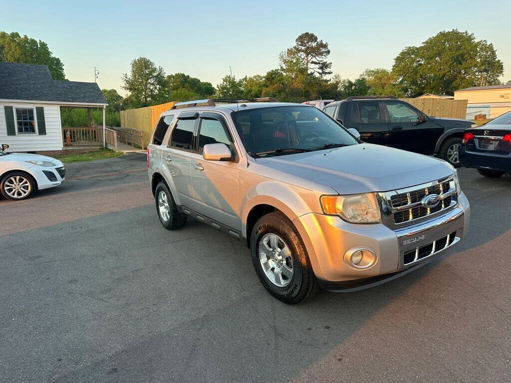 2011 FORD Escape