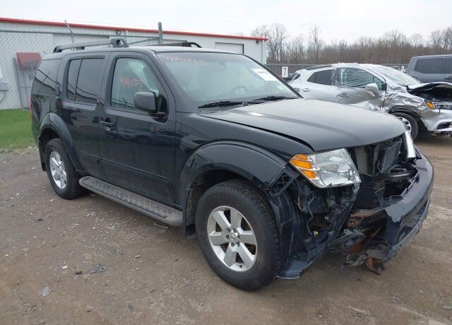 2012 NISSAN Pathfinder
