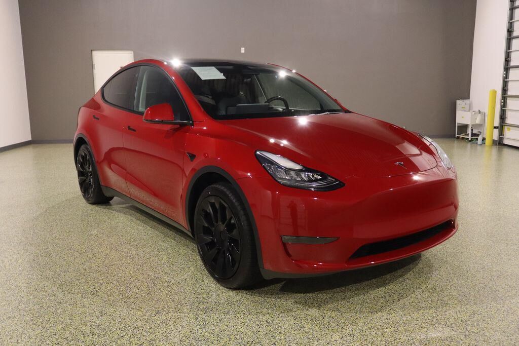 2023 TESLA Model Y