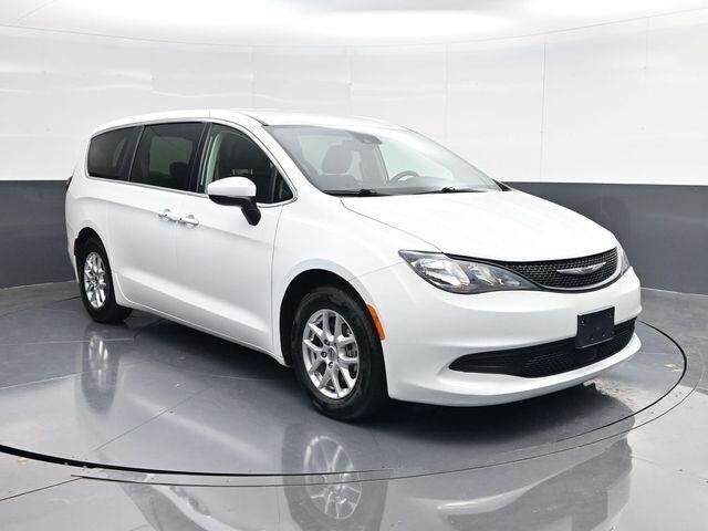 2023 CHRYSLER Voyager