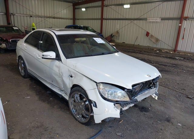 2011 MERCEDES-BENZ C-Class