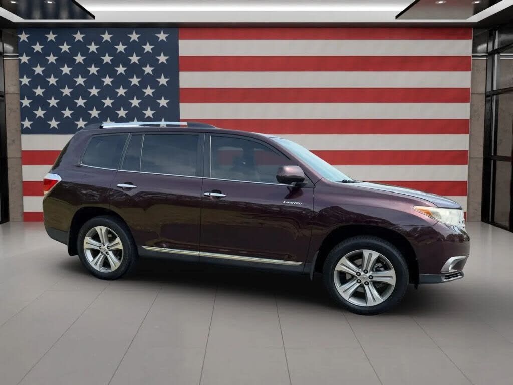 2011 TOYOTA Highlander