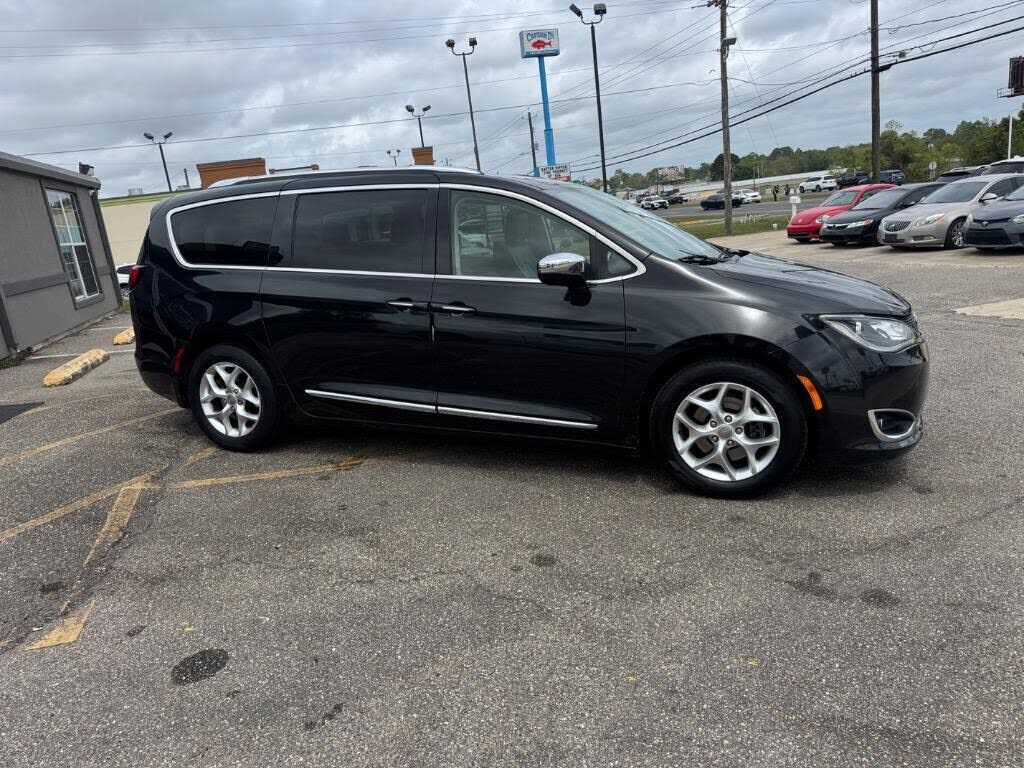 2020 CHRYSLER Pacifica