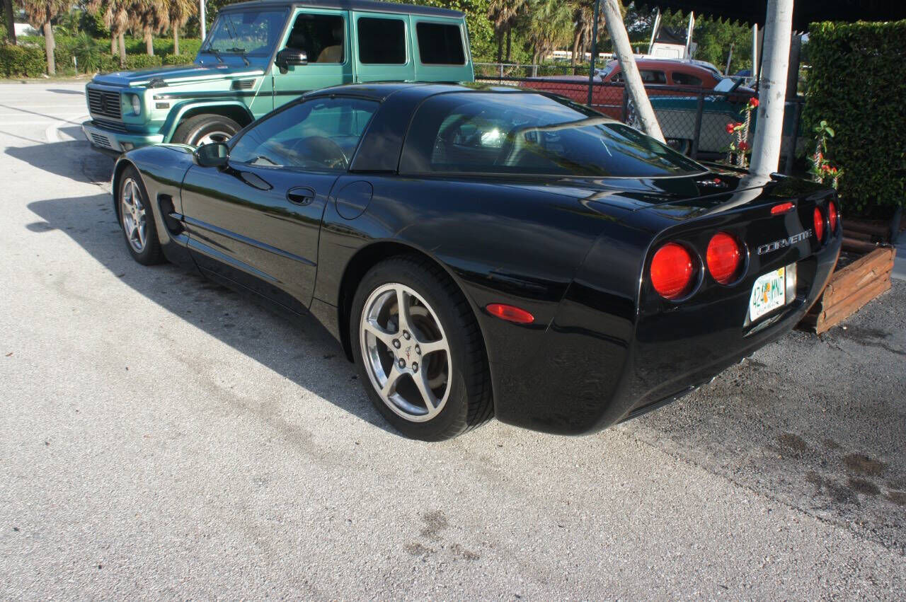 2004 CHEVROLET Corvette