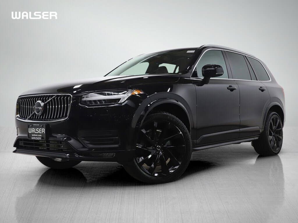 2022 VOLVO XC90