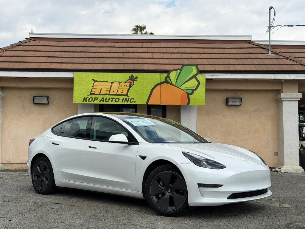 2023 TESLA Model 3