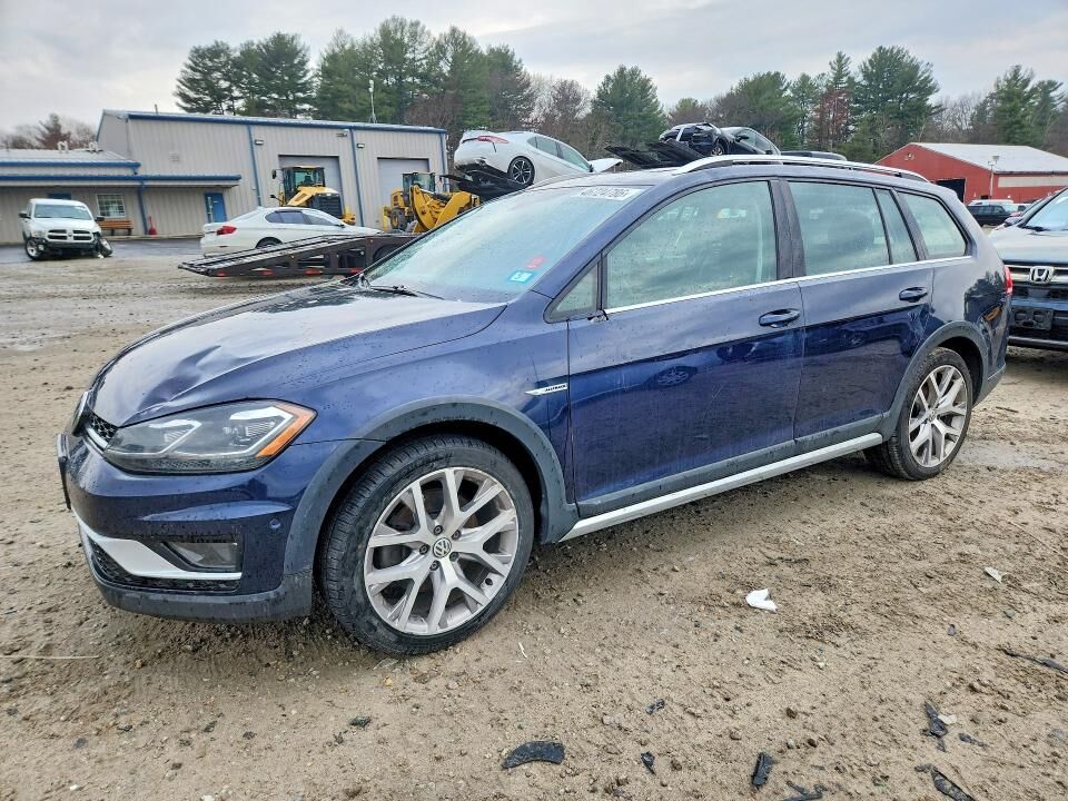 2018 VOLKSWAGEN Golf Alltrack