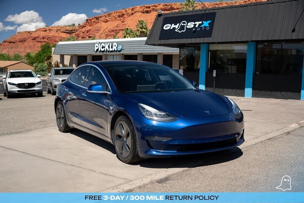 2020 TESLA Model 3