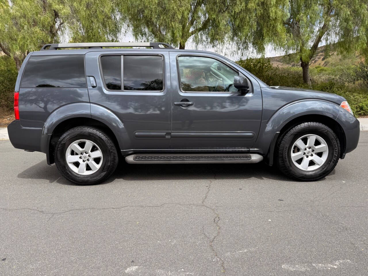 2010 NISSAN Pathfinder