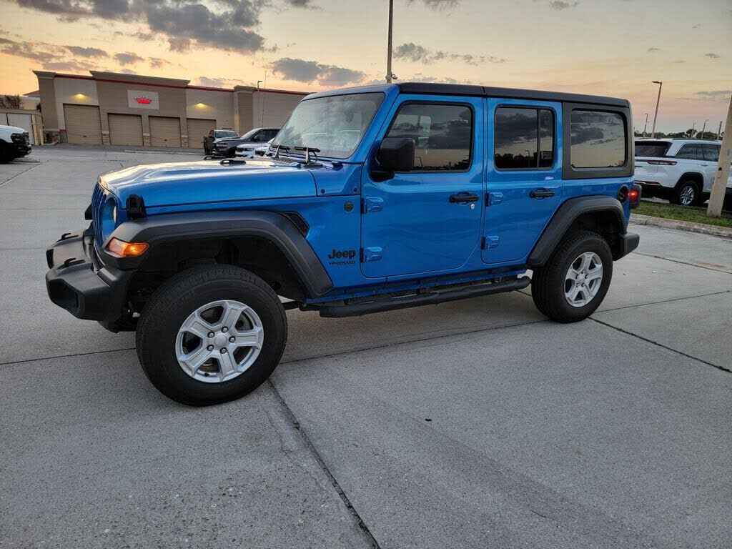 2022 JEEP Wrangler