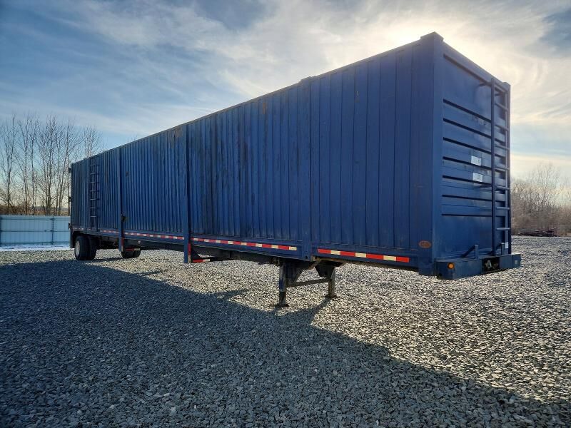 1998 STRICK COMMERCIAL TRAILER Strick Commercial Trailer