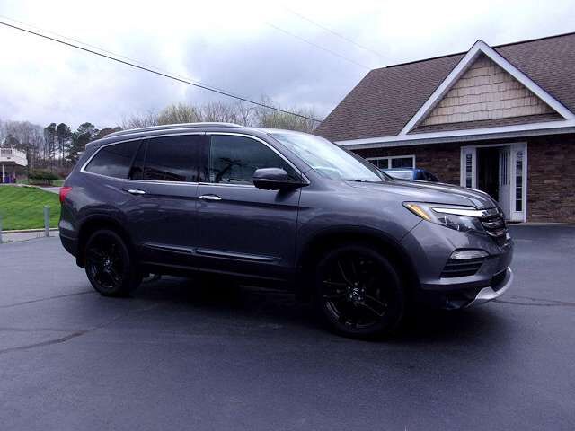 2017 HONDA Pilot