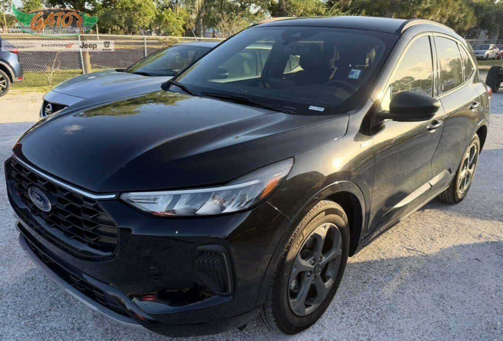 2024 FORD Escape