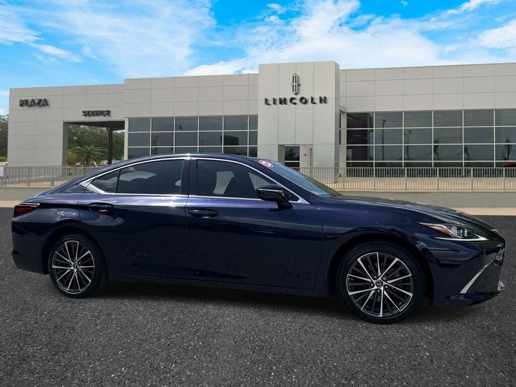 2022 LEXUS ES