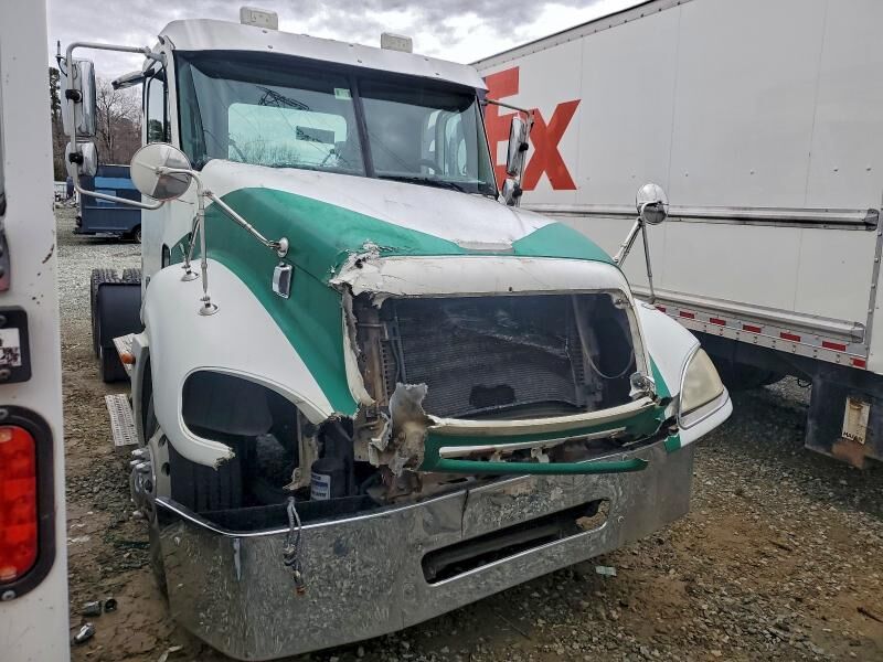 2005 FREIGHTLINER Columbia