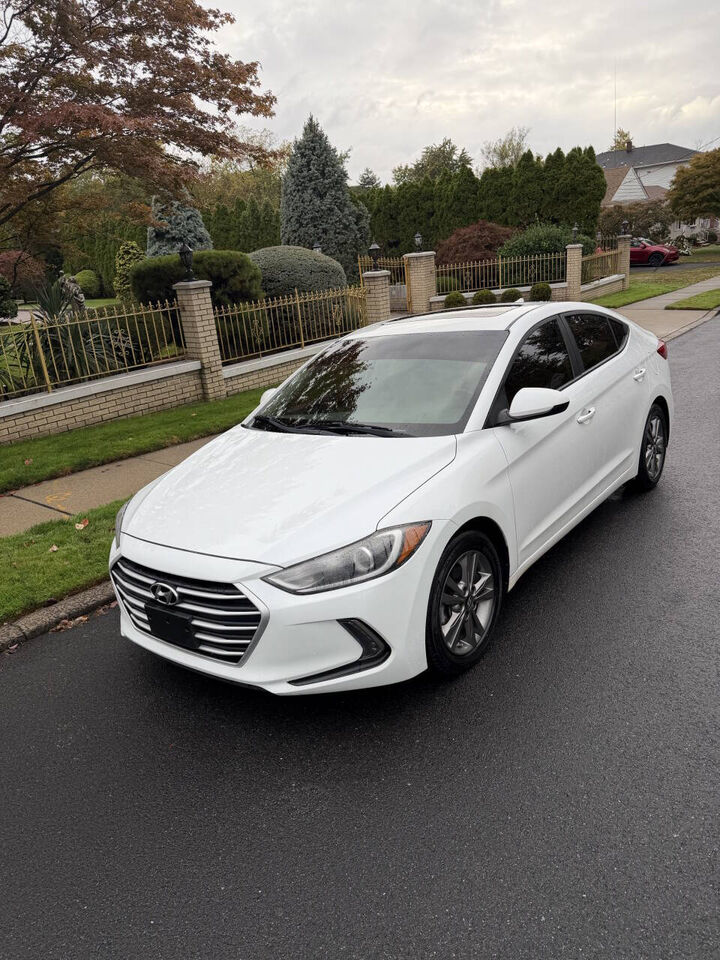 2017 HYUNDAI Elantra