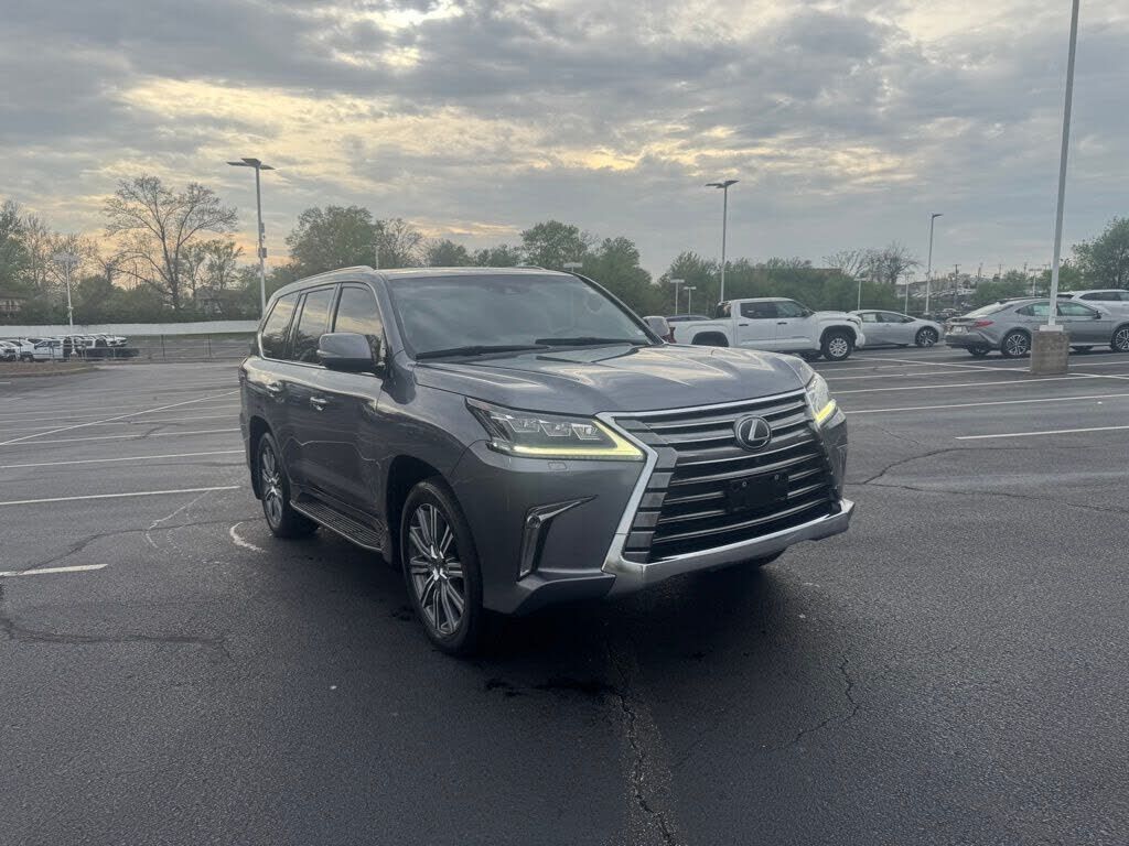 2017 LEXUS LX