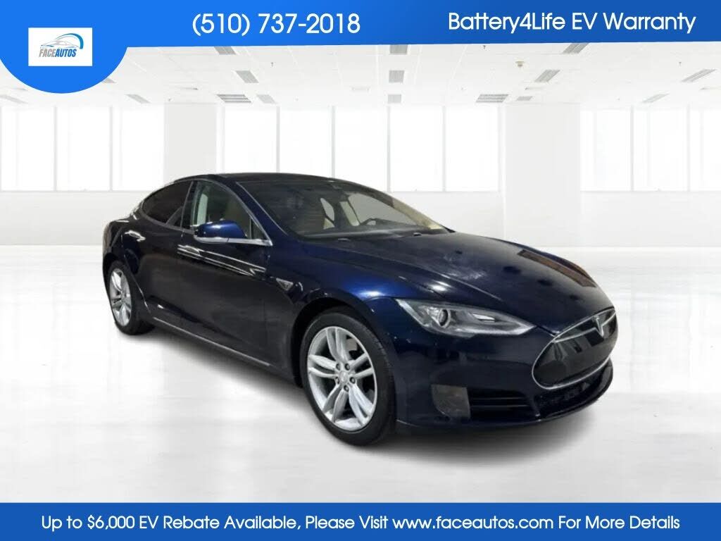 2015 TESLA Model S