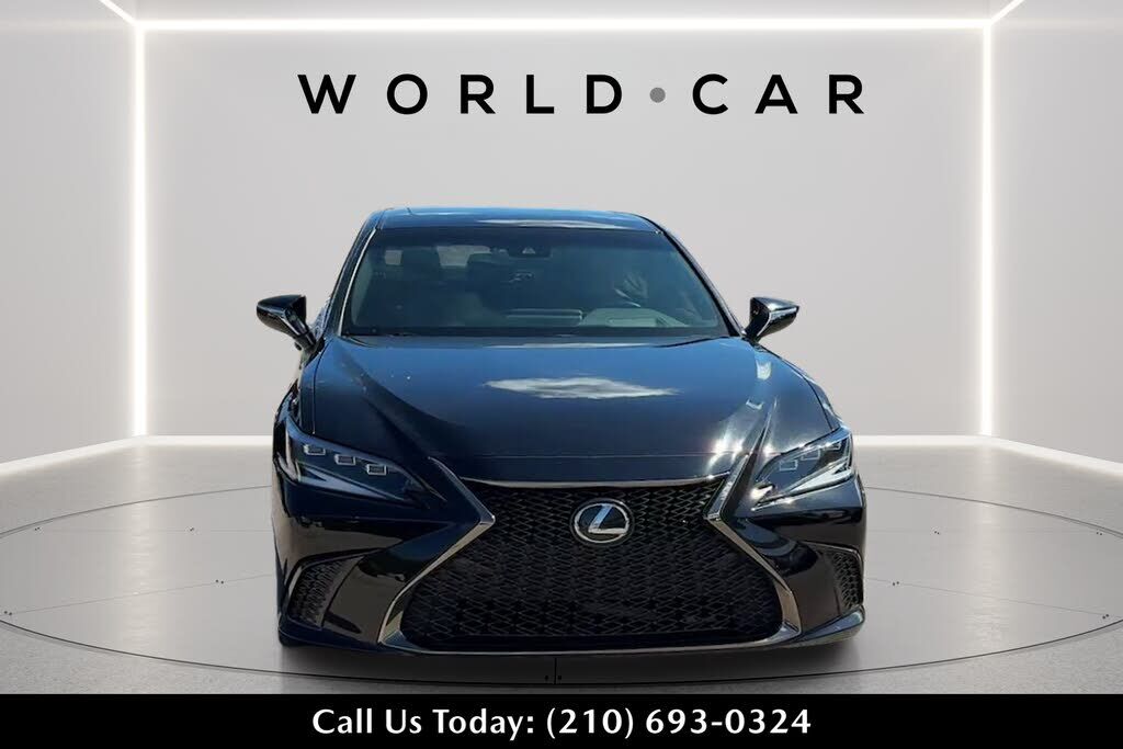 2022 LEXUS ES
