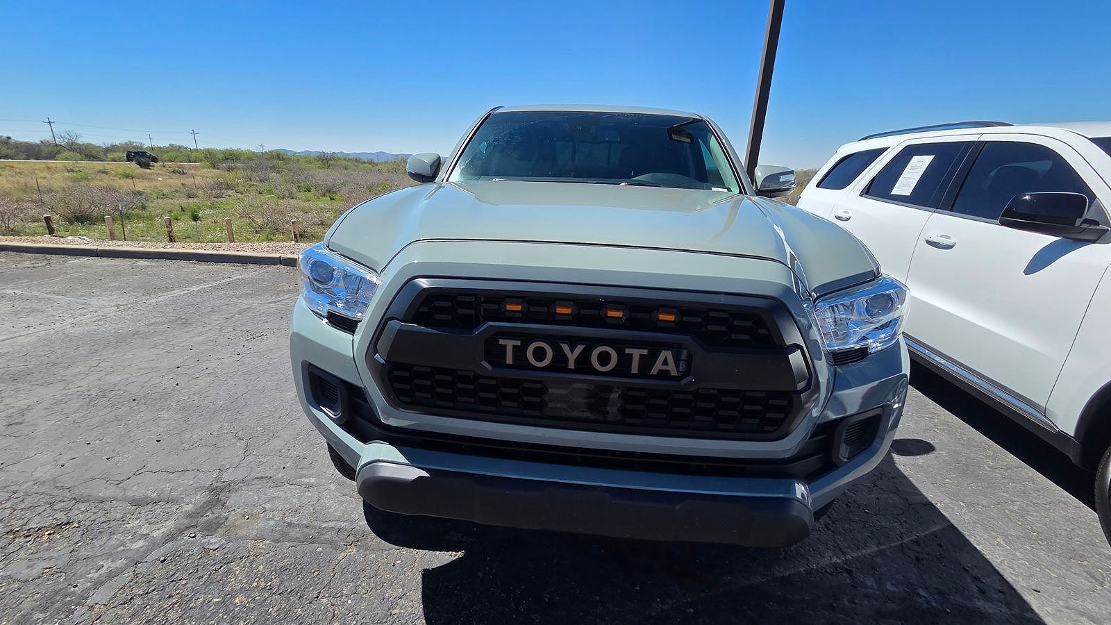 2023 TOYOTA Tacoma