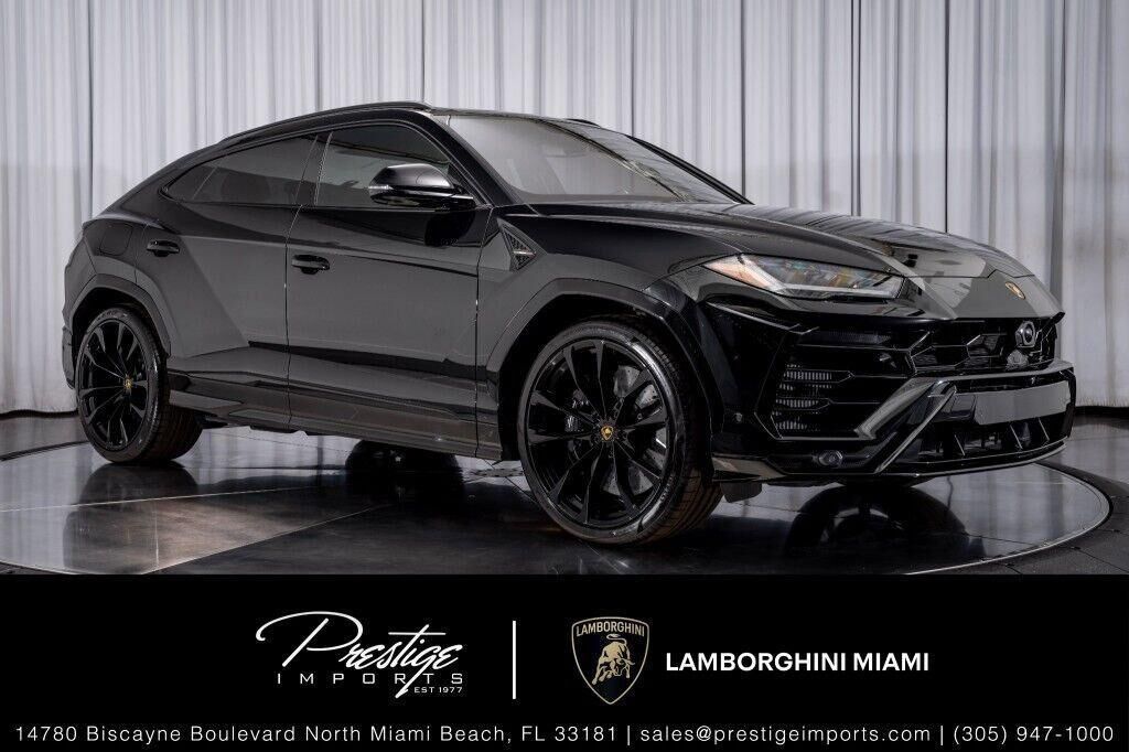 2019 LAMBORGHINI URUS