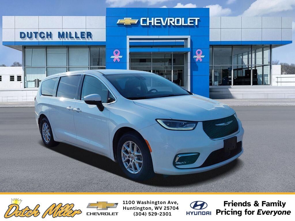 2023 CHRYSLER Pacifica