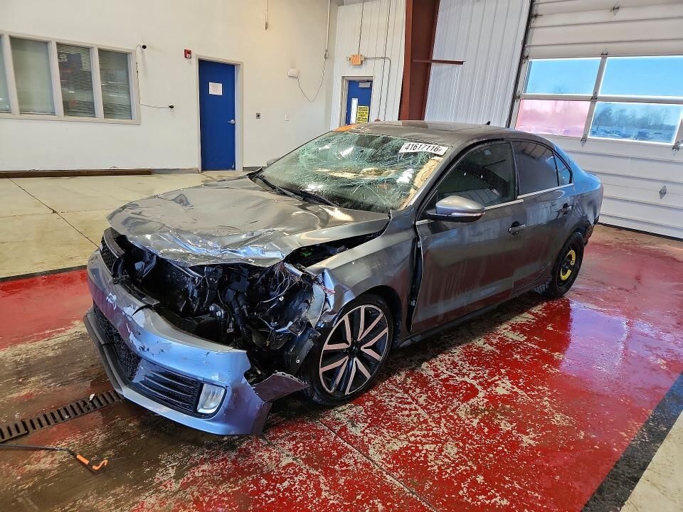 2013 VOLKSWAGEN Jetta