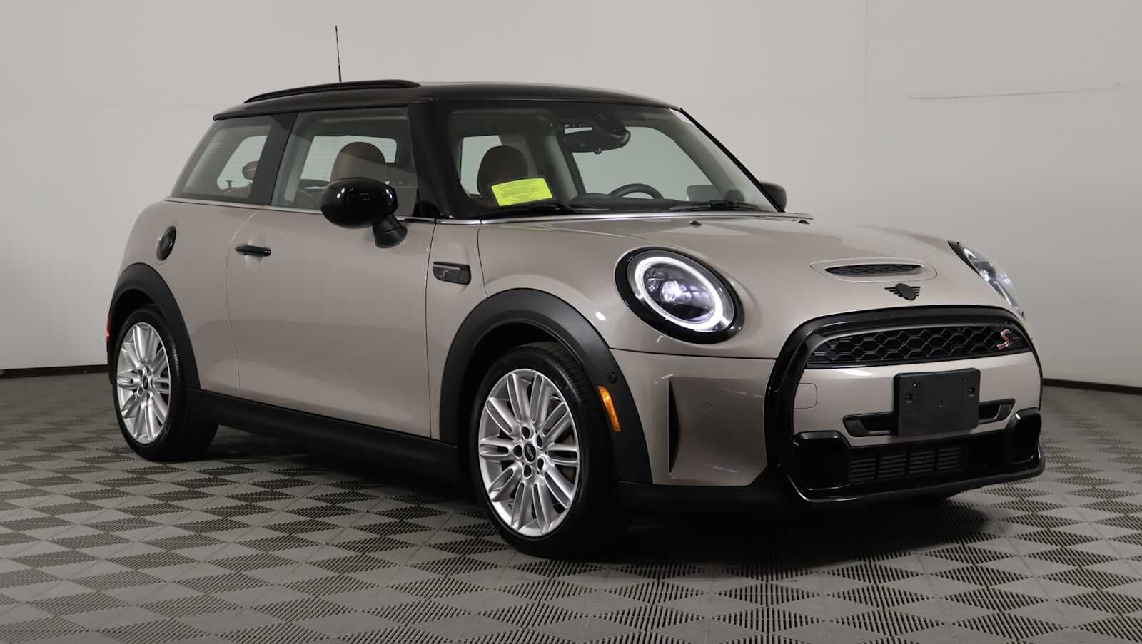 2023 MINI Hardtop