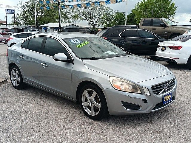 2013 VOLVO S60